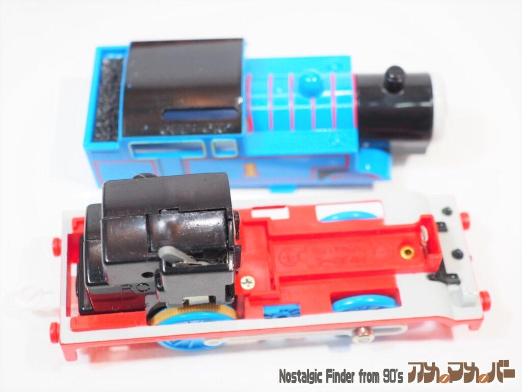 TS-01 トーマス 電池交換05