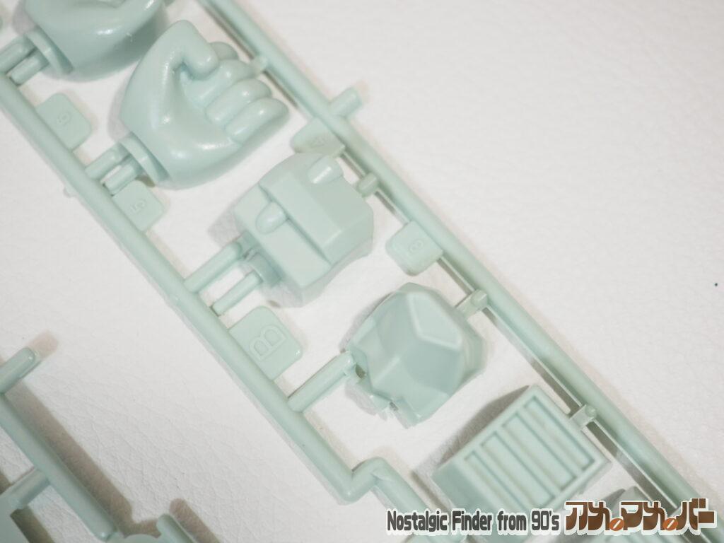 1/72 アーマード・バルキリー 比較14