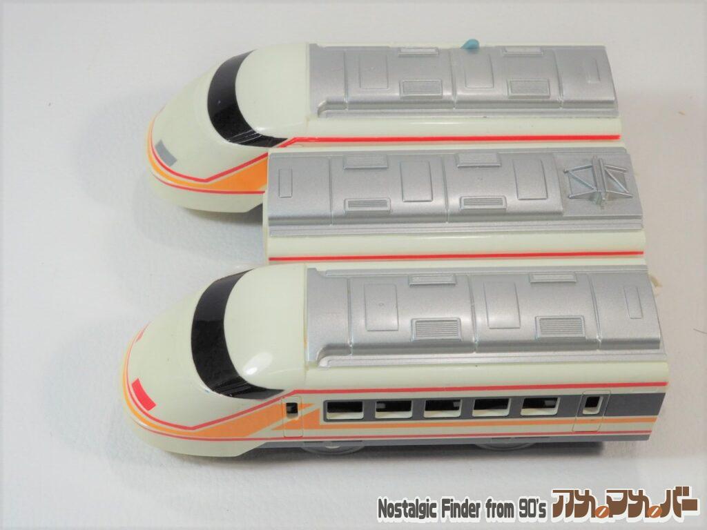 東武 100系 スペーシア 上部