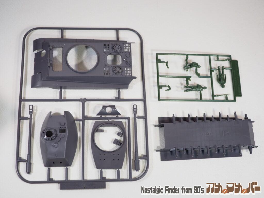 1/48 キングタイガー 6号重戦車 ランナー02