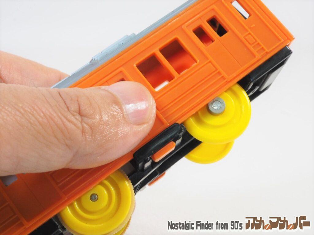 201系 通勤電車 中央線 電池交換01