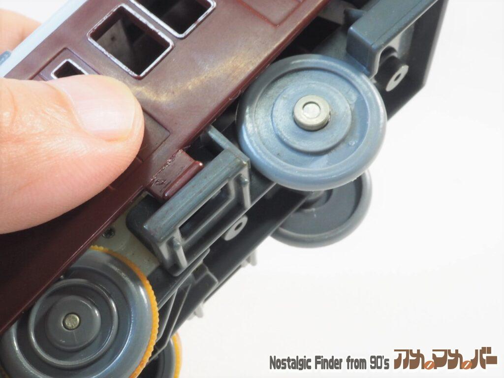 阪急電鉄 8000系 電池交換02