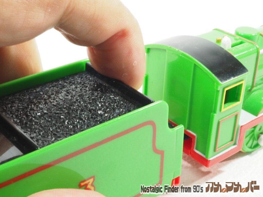 プラレール ヘンリー 電池交換01