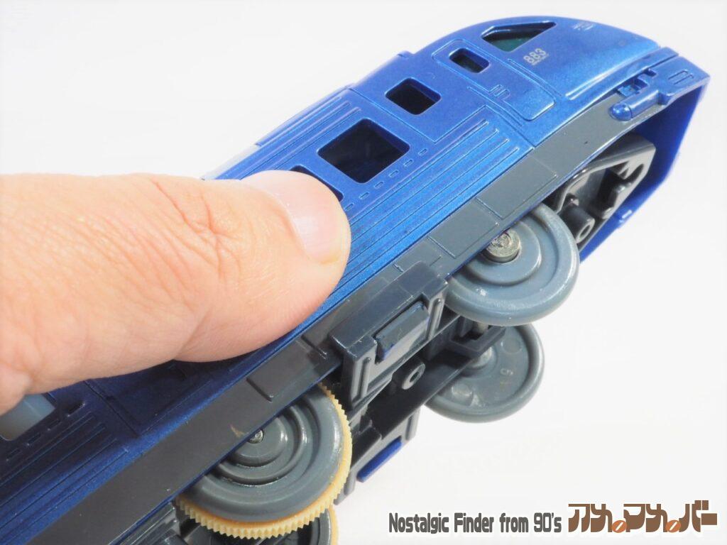 883系 ソニック 電池交換01