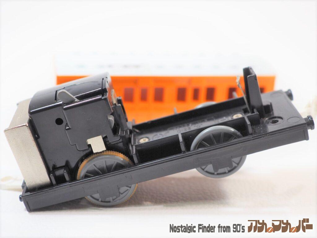 もっとおしゃべりトーマス 動力車 電池交換02