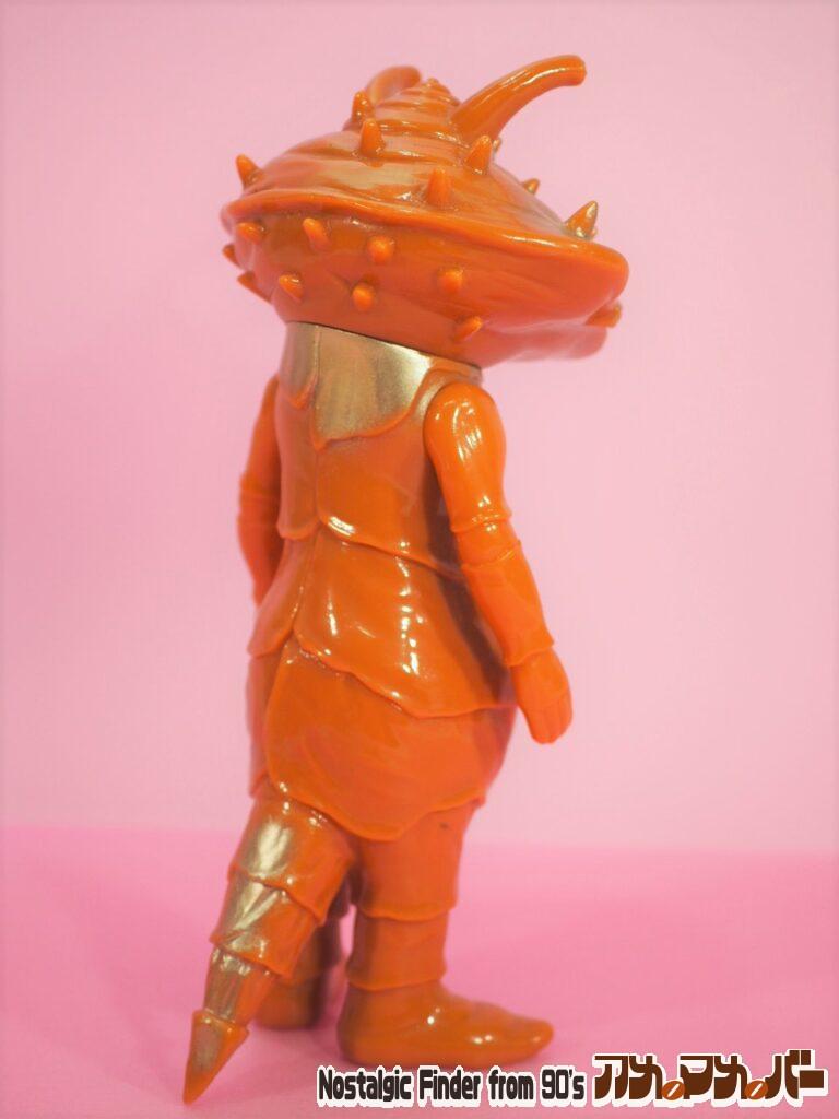 1983 ソフビ カネゴン 斜め後ろ02