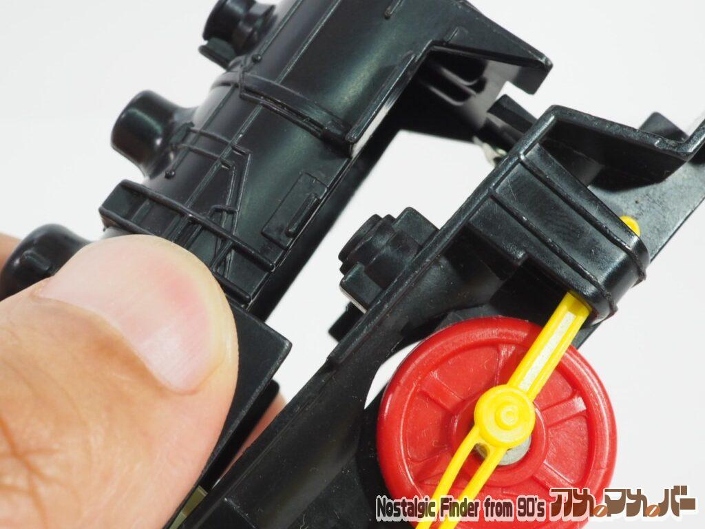 C12 蒸気機関車 旧型赤車輪 電池交換02