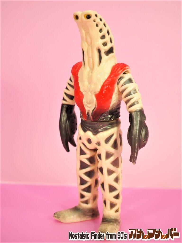 1983 ゴドラ星人 斜め前02