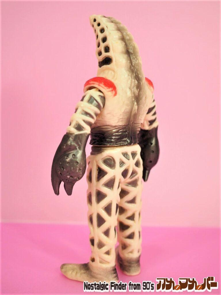 1983 ゴドラ星人 斜め後ろ01