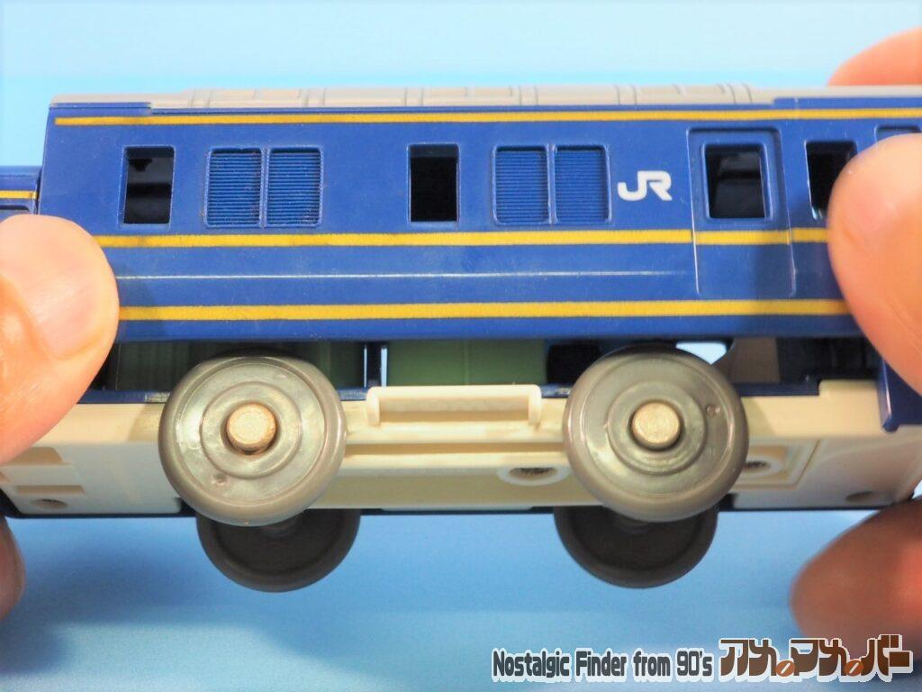 カニ24 北斗星(電源車)ボディ開閉01