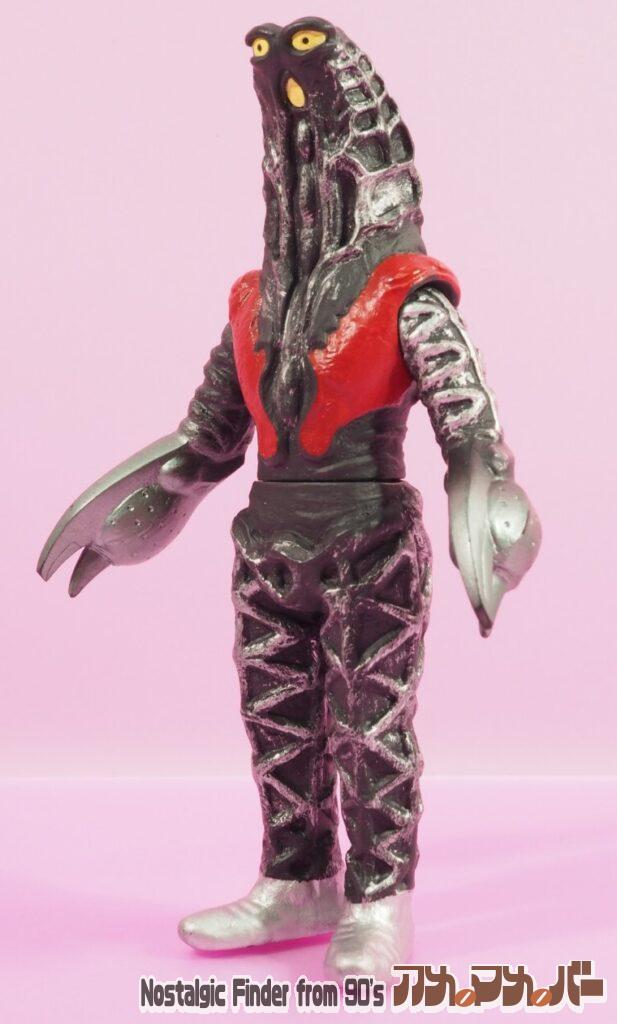 2013 ゴドラ星人 斜め前02