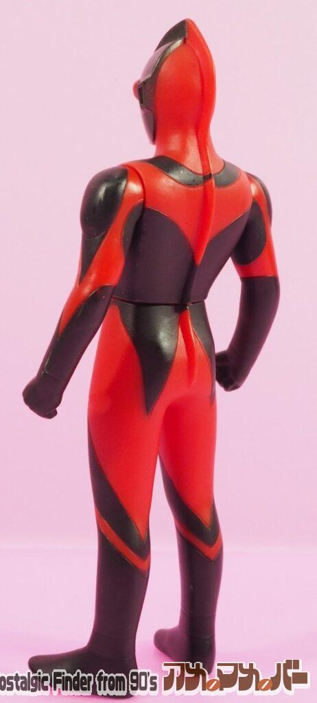 2013 ウルトラマンダーク 斜め後ろ01
