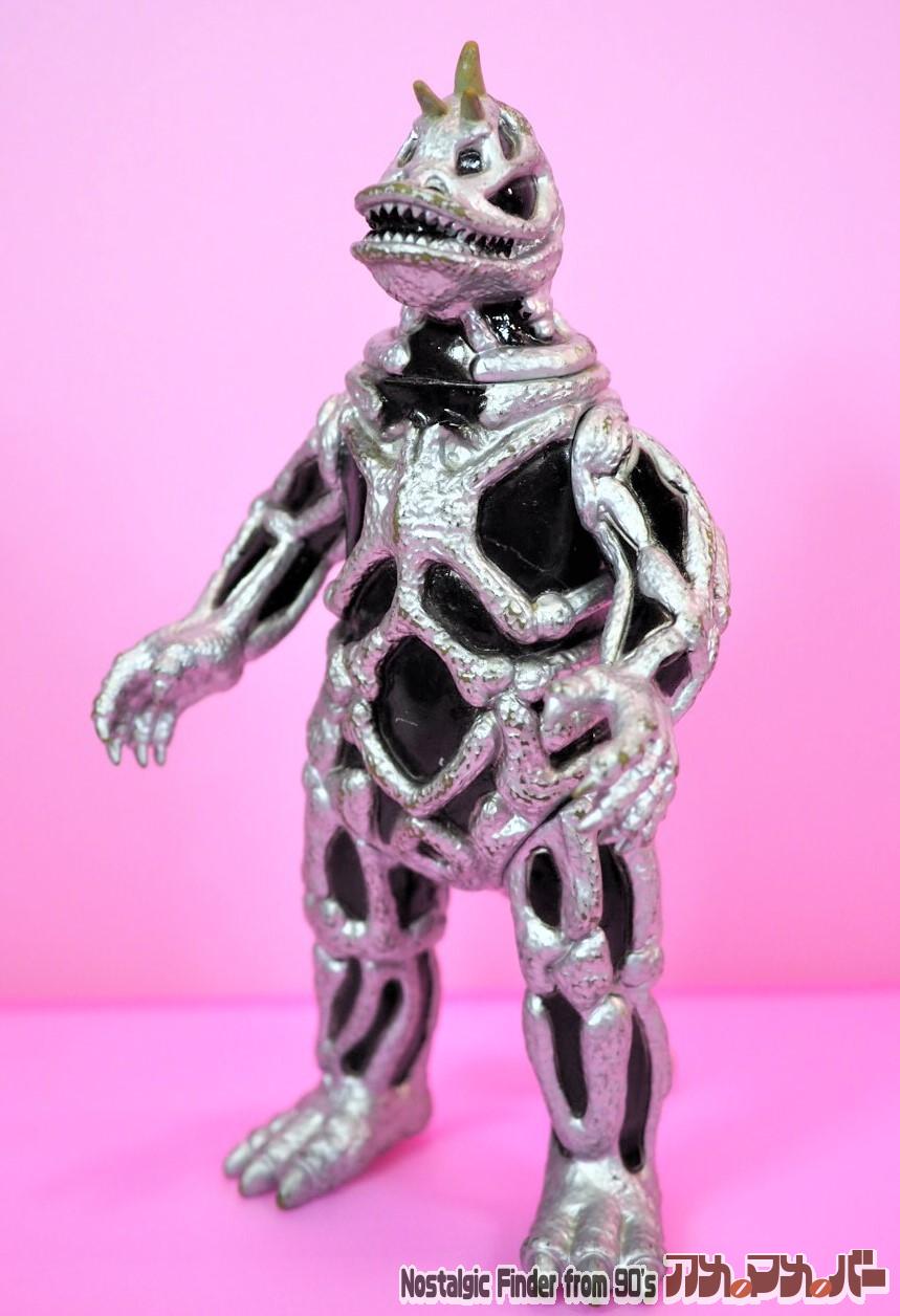 バンダイ 1983年製 亡霊怪獣 シーボーズ 黒色成型色 ウルトラ怪獣 