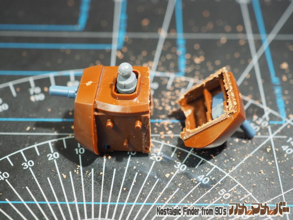 1/72 ソルティック コーチマspl 上半身加工02