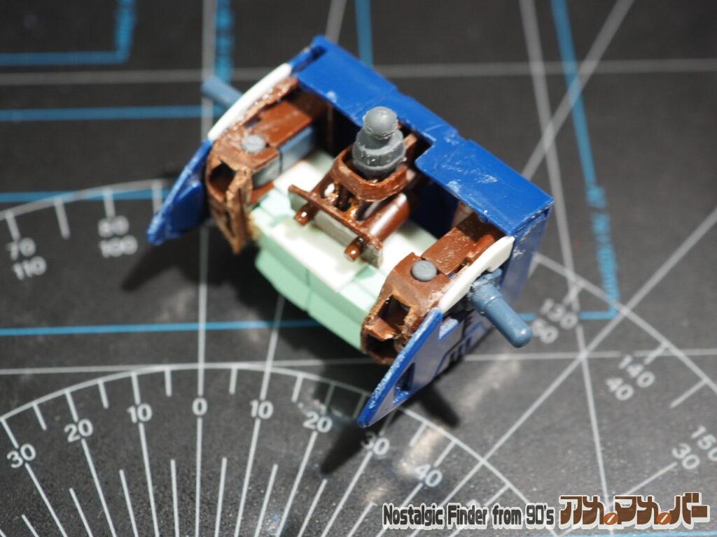 1/72 ソルティック コーチマspl 上半身加工08