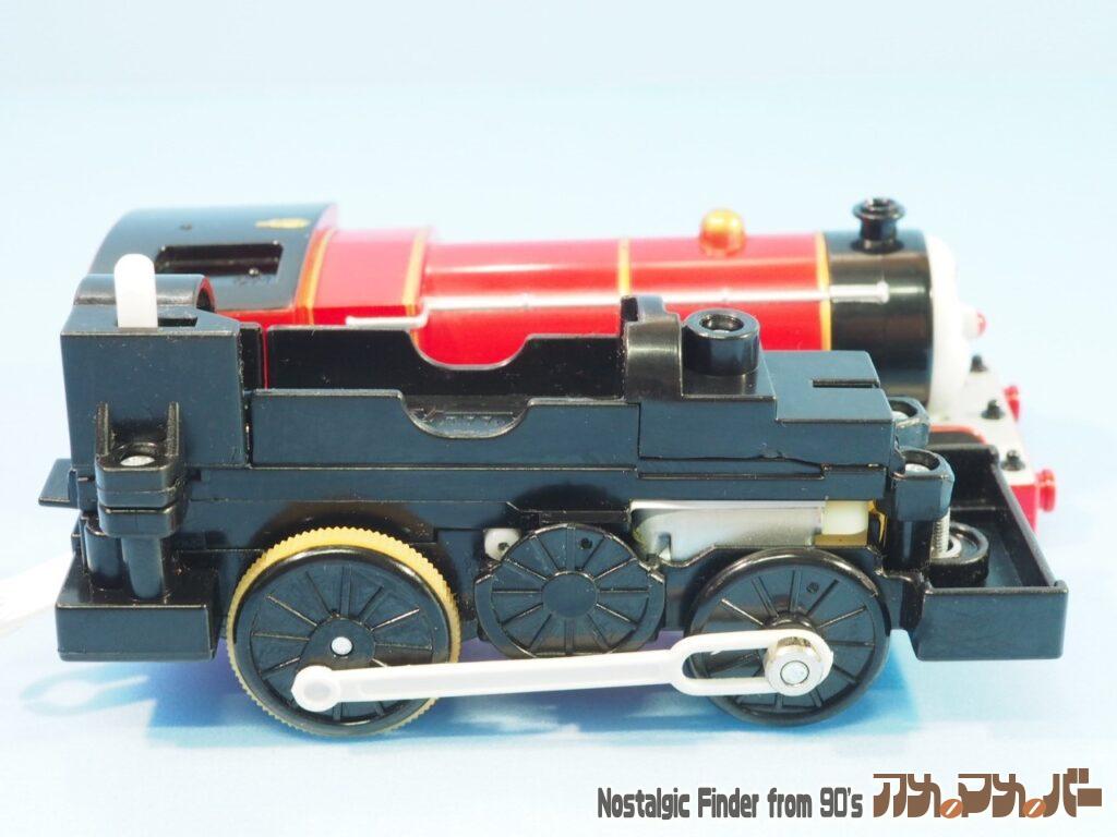 ジェームスとみつばちおいかけっこ貨車セット 電池交換02