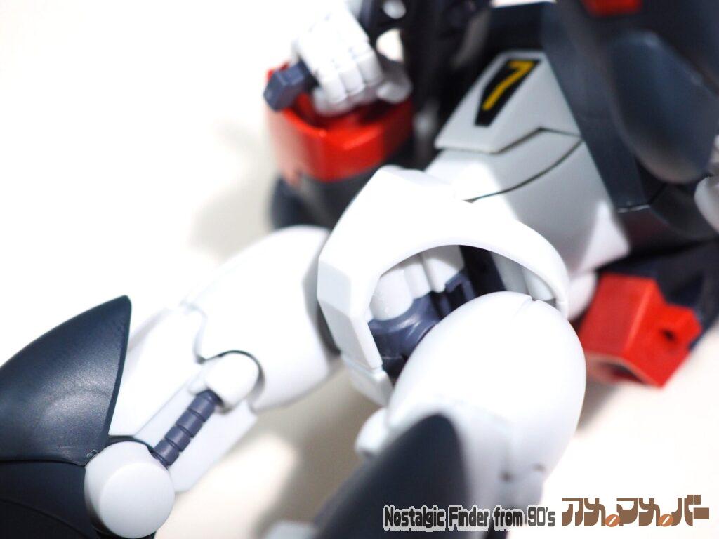HG 1/144 バイファム 腰パーツ