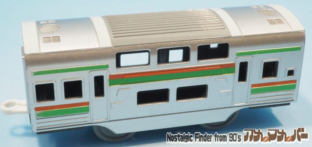 E233系 東海道線 湘南色 中間車02