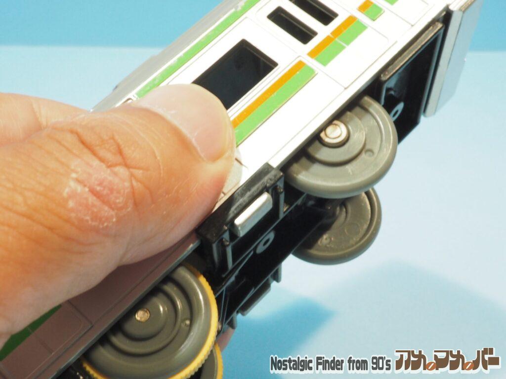 E233系 東海道線 湘南色 電池交換01