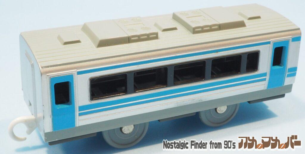 JR四国 2000系 南風 中間車01