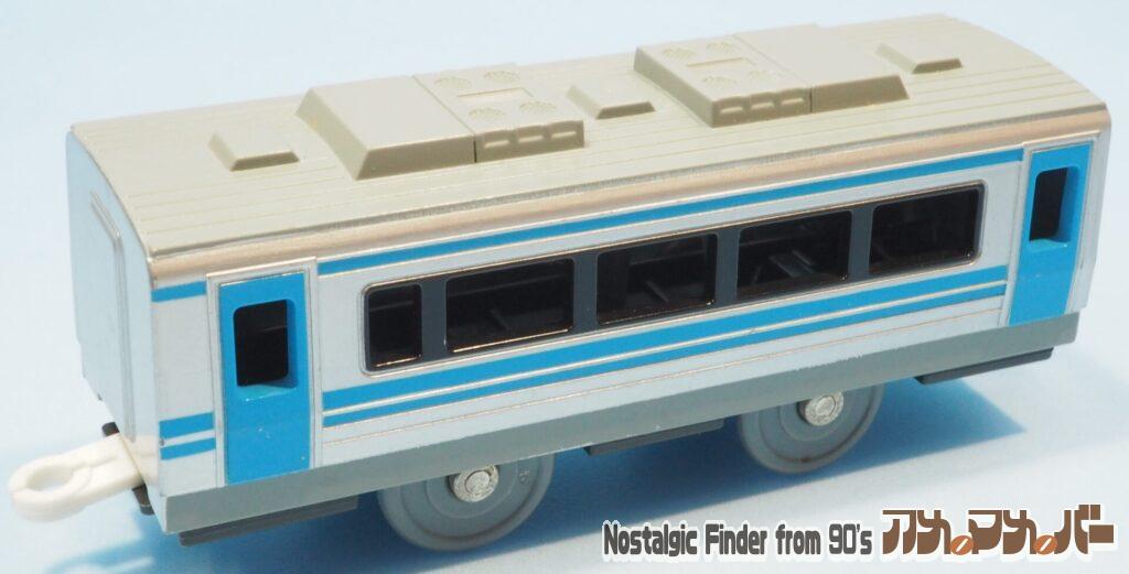 JR四国 2000系 南風 中間車02