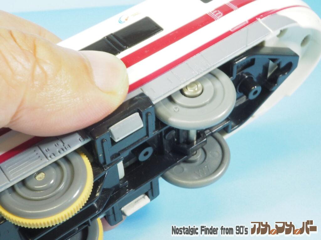 681系 スノーラビット 電池交換01