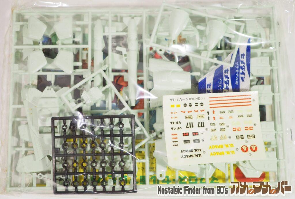 1/100 VF-1A バトロイド・バルキリー 袋入りランナー