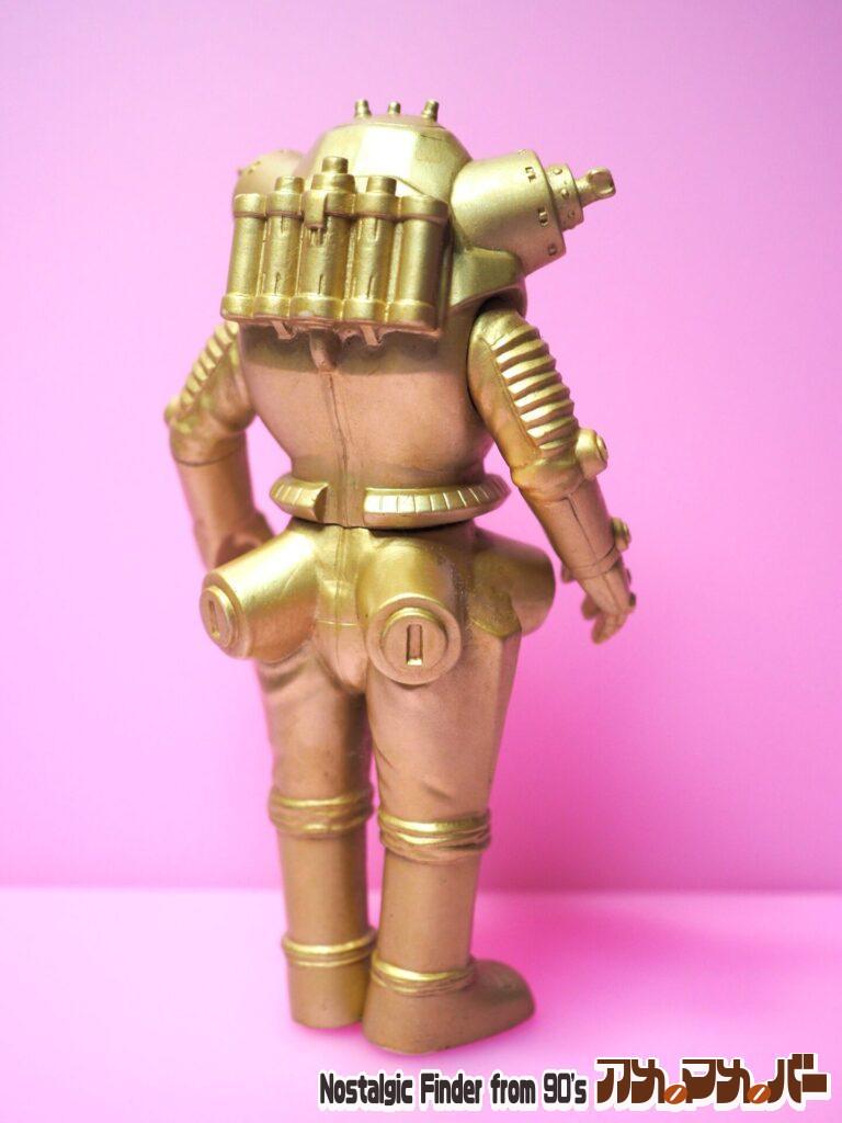 2013 キングジョー 斜め後ろ02