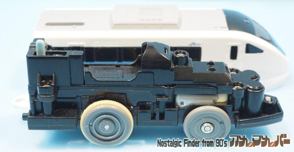 683系特急 サンダーバード 電池交換02