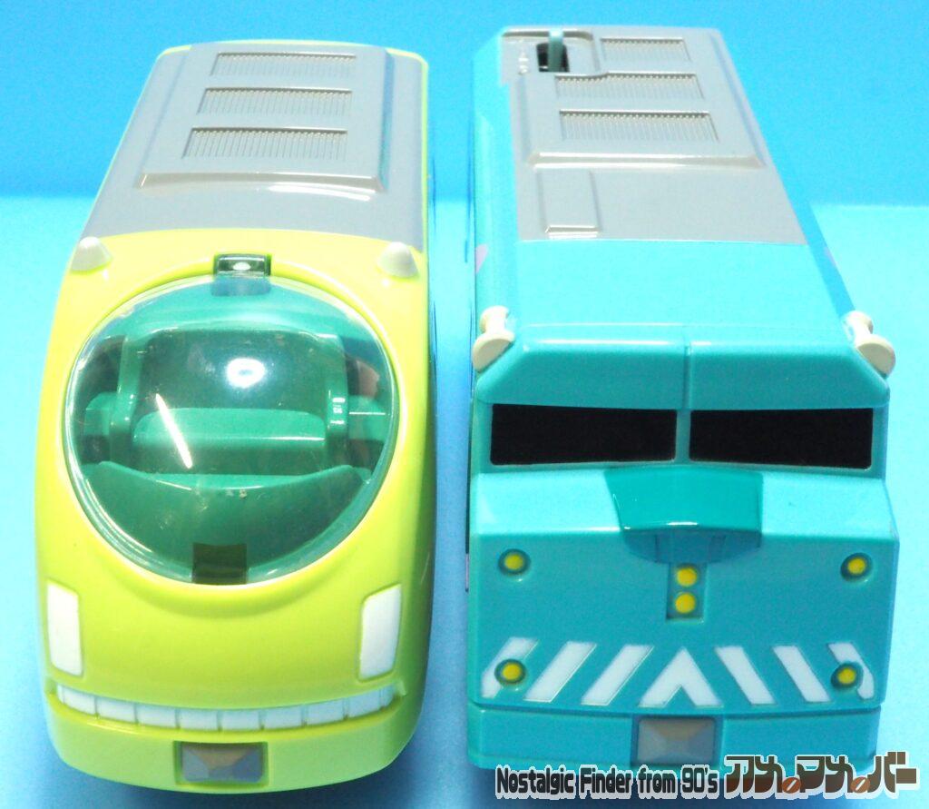 モンスターズ スケアラートレイン 前面