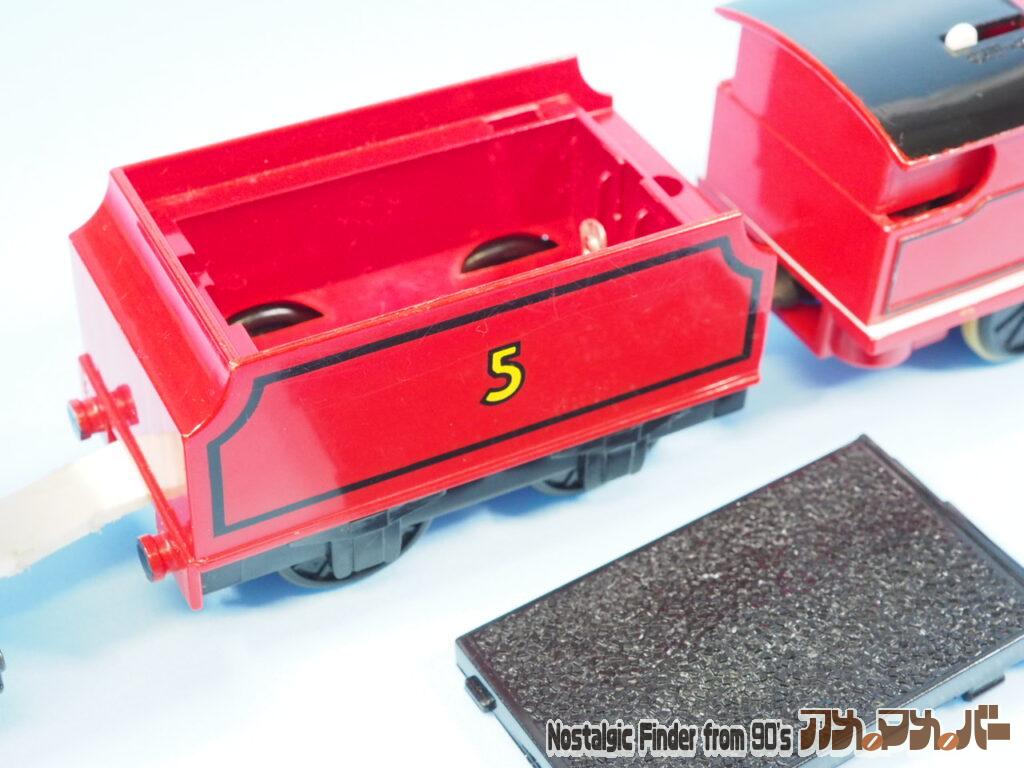 もっとおしゃべりジェームス 電池交換03