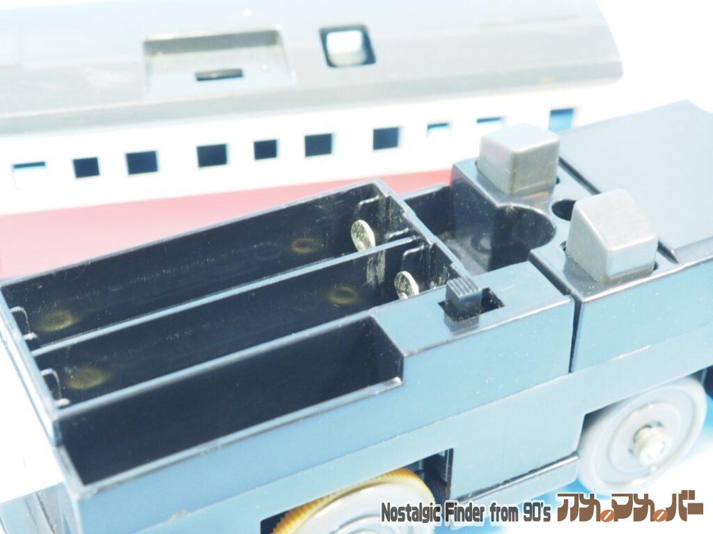 もっとおしゃべりジェームス 電池交換05