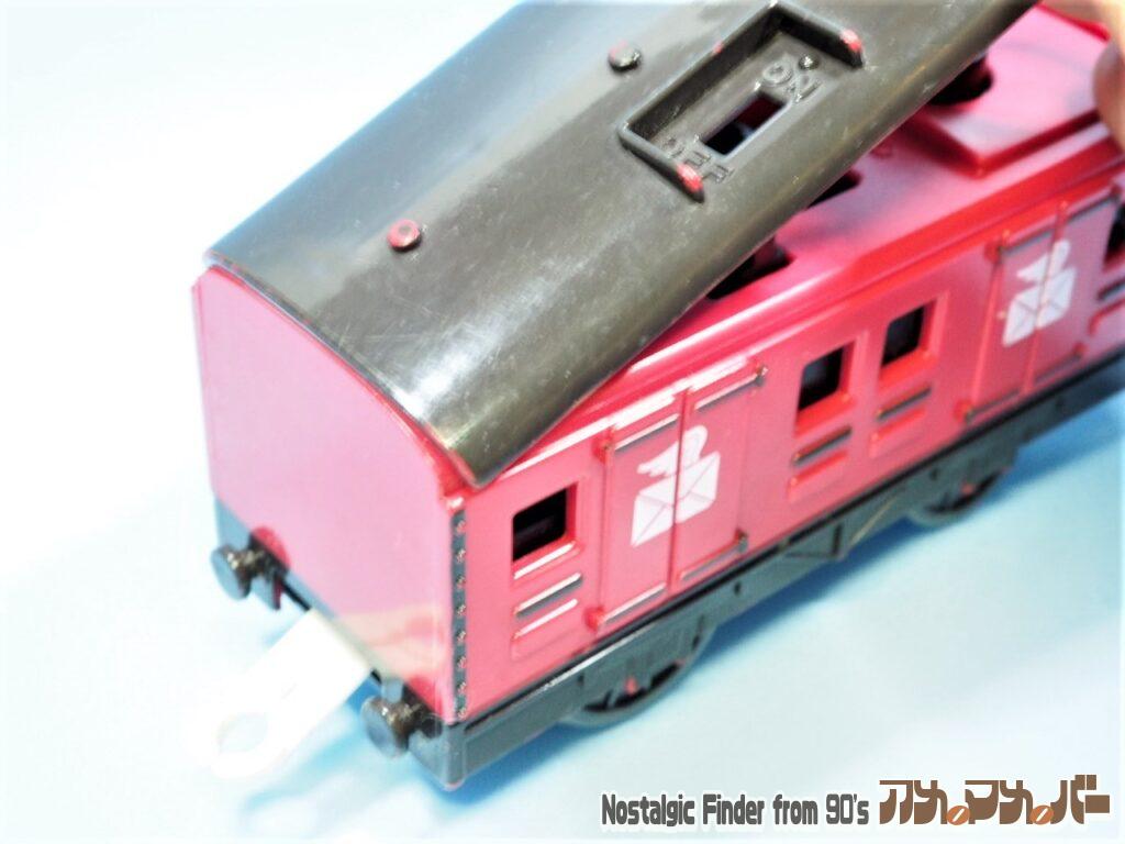 おしゃべりパーシー サウンド車の電池交換03