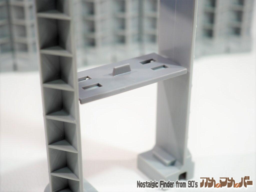 モノレール橋脚 リターンパーツ装着時