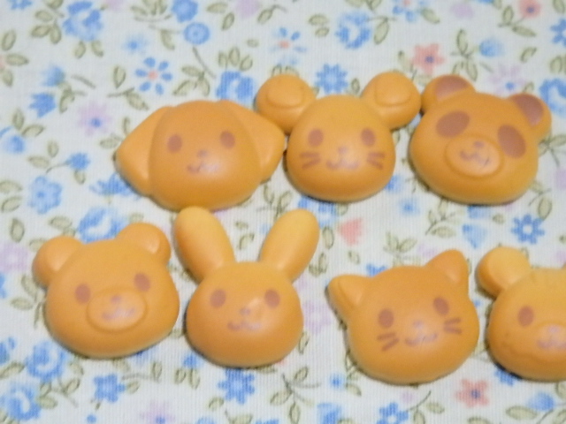 こんがりオーブン！はじめてのパン屋さんセットのパン